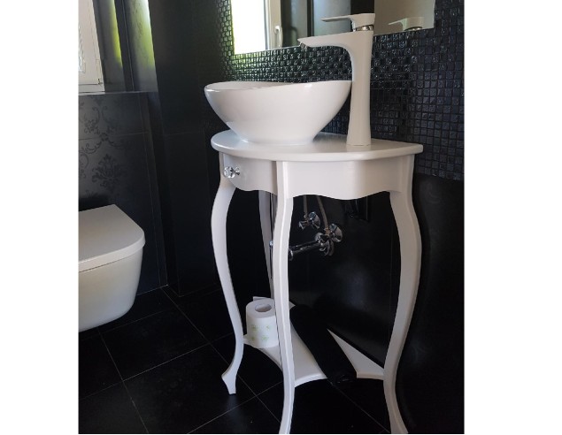 Konsola do przedpokoju z jedna szufladą, stojąca, biała