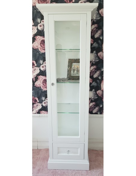 Witryna biała z KORONĄ