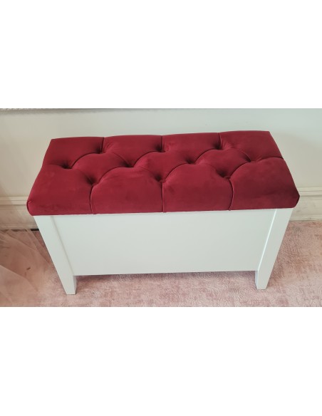 Ławka biała pikowana w tzw. caro ze schowkiem