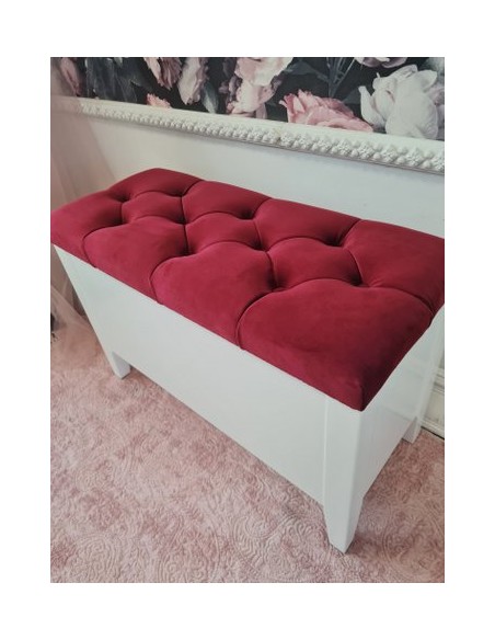 Ławka biała pikowana w tzw. caro ze schowkiem