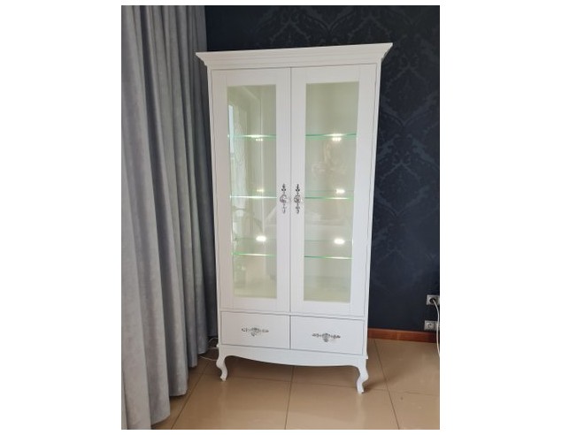 Witryna biała ludwik z KORONĄ z przeszklonymi...