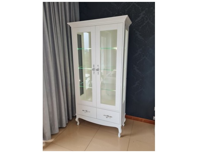 Witryna biała ludwik z KORONĄ z przeszklonymi...