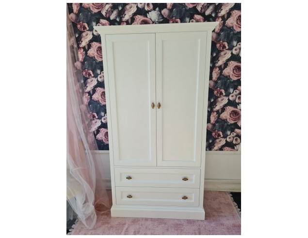 Szafa biała na ubrania z KORONĄ