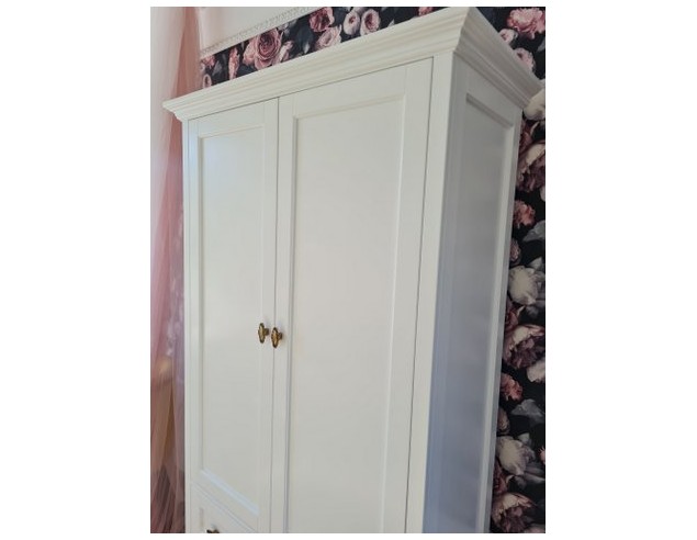 Szafa biała na ubrania z KORONĄ