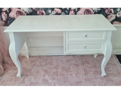 Biurko białe glamour z dwiema frezowanymi szufladami