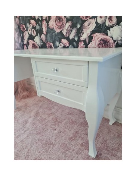 Biurko białe glamour z dwiema frezowanymi szufladami