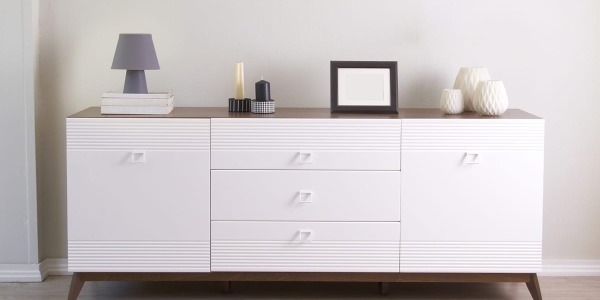 Komody drewniane do biura – elegancja i funkcjonalność